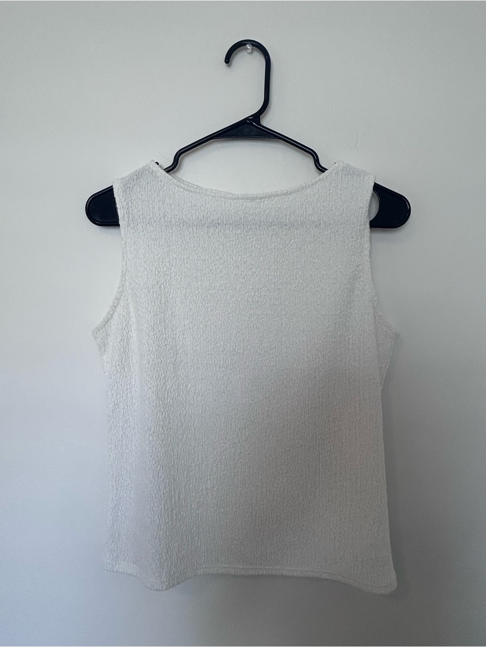 Uniqlo Boat Neck Sleeveless T-Shirt